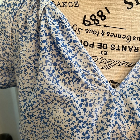 EUC Gap Cap Sleeve V-neck Star top - Picture 2 of 10